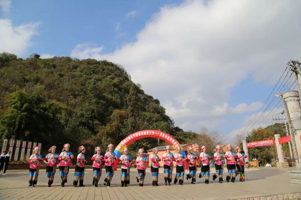 砚山县中医医院成功举办第七届砚山养生节暨第四届膏方节活动(图30)